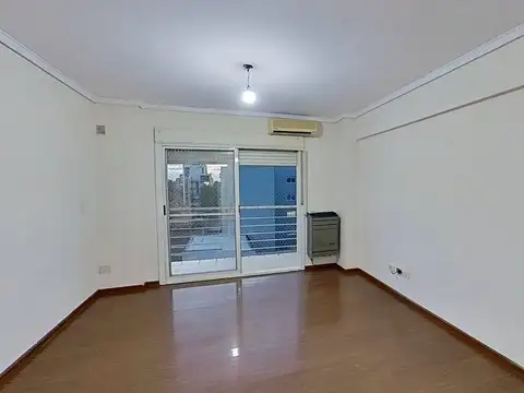 Departamento de 3 Ambientes con Balcón al Frente Piso 5