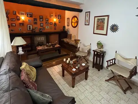 Casa en Venta con 1 cochera