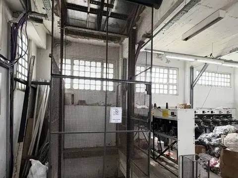 Galpon en Venta 41,93  mts Fondo