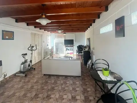 VENTA CASA 3 DORMITORIOS CON QUINCHO Y PILETA