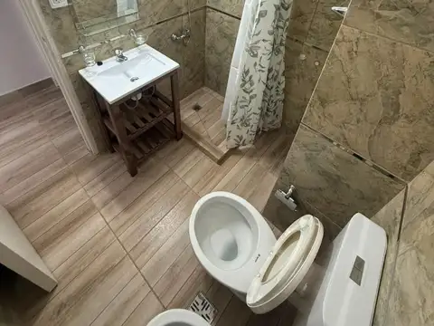 Las Heras 2300, Piso 2