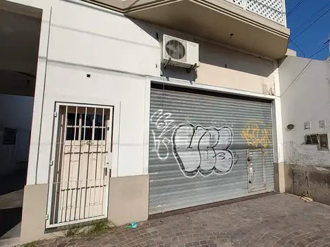 Muy Buen Local comercial de 35 mts2 aprox sobre avenida