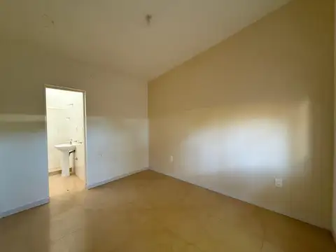 Casa 2 ambientes con 1 baño