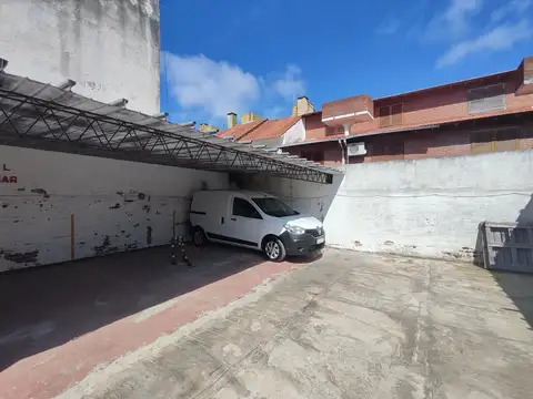 ¡Oportunidad Única! Cochera a Solo 2 Cuadras del Mar.