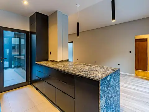Casa en Venta al Oeste