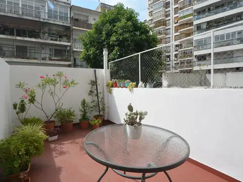 2 AMB. VENTA PALERMO , Contrafrente con amplio patio , Luminoso , guardacoches