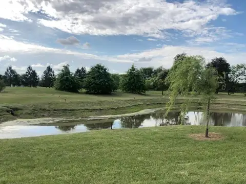 Lote al golf en Everlinks Lujan!