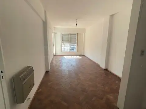 DEPARTAMENTO 2 DORMITORIOS 4 AMBIENTES EN CENTRO DE ROSARIO