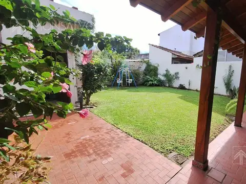 Casa 6 ambientes con 3 baños