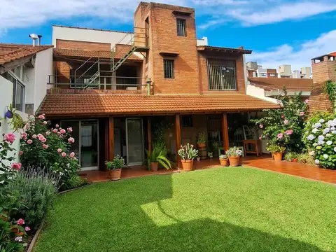 Mar del Plata  al 3900 entre San Pedro y San Ramon