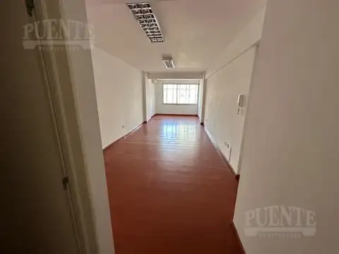 Oficina en Banfield Este