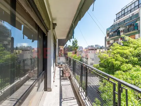 Gran 5 amb + depend A RECICLAR. espacio guardacoch