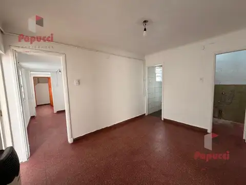 Depto Tipo Casa en Alquiler 50 años