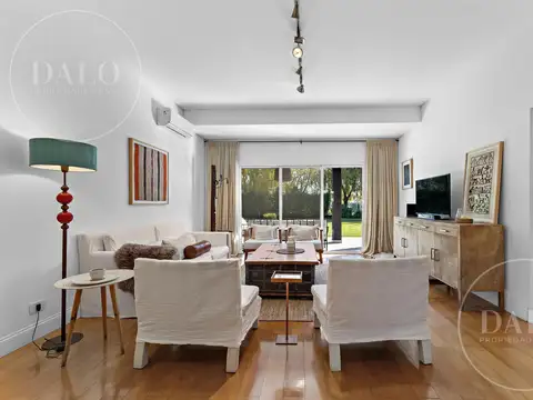 Casa 5 ambientes con 5 baños