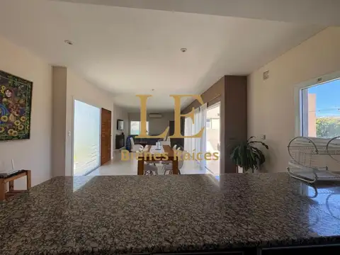 Casa en Venta al Este