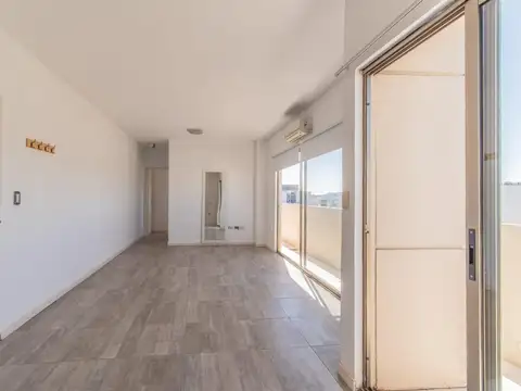 Departamento en Venta en Parque Chacabuco, USD 105.000