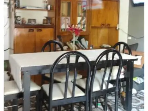 Casa 7 ambientes con 3 baños