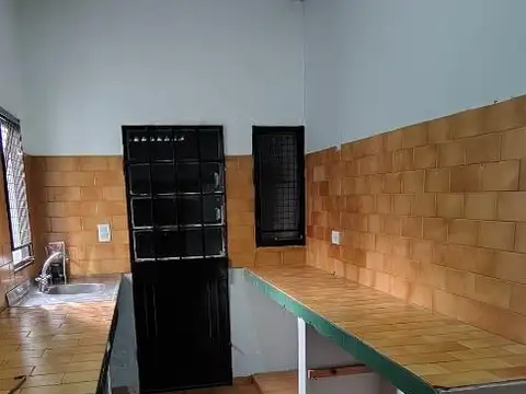 ALQUILER DE LOCAL INTERNO EN GALERIA