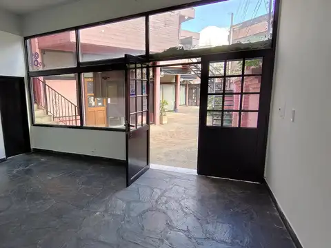 ALQUILER DE LOCAL INTERNO EN GALERIA