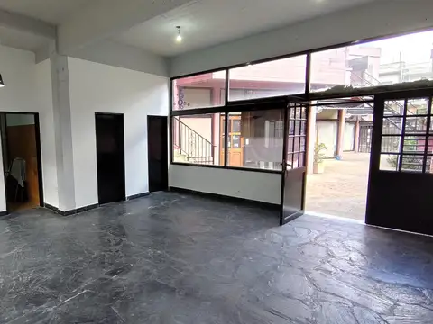 ALQUILER DE LOCAL INTERNO EN GALERIA