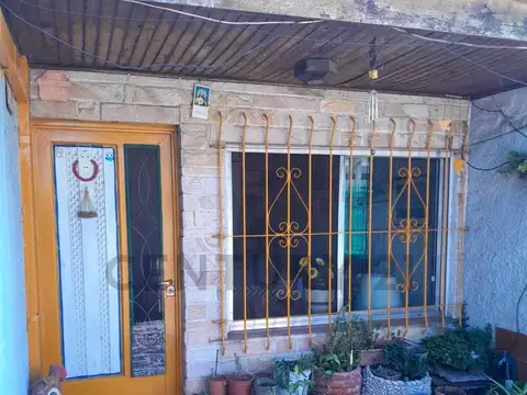 venta casa 2 ambientes y medio con 2 locales en El Talar