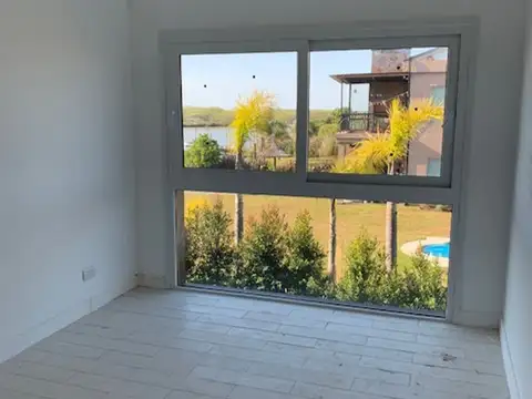 DEPTO 2 AMB VENTA EN ISLA DEL ESTE C VISTA AL RIO