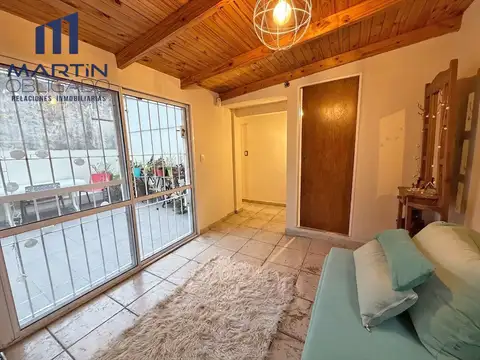 Depto Tipo Casa 3 ambientes con 2 baños