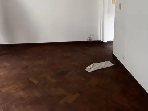 Depto Tipo Casa en Venta en Parque Chacabuco, USD 49.000