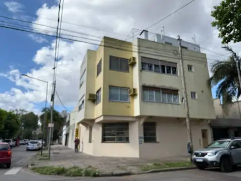 José Mármol 100