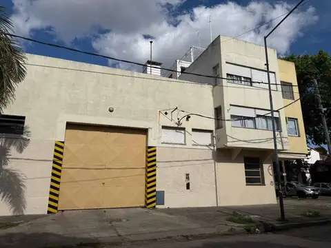 VENTA GALPON CON DEPARTAMENTOS LANUS OESTE