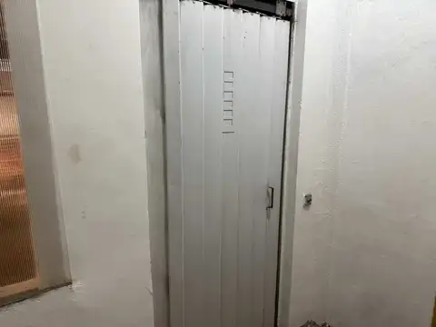 Galpon en Venta en Lanus Oeste, USD 280.000