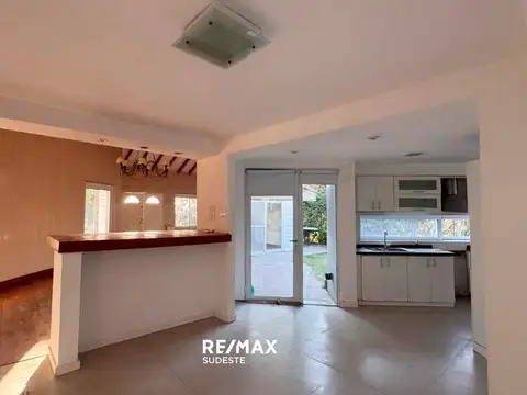 Casa en Alquiler de 3 dormitorios