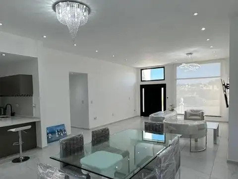 Casa en Venta en Lagos De Canning, USD 330.000