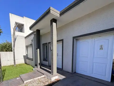 Casa en Venta con 1 cochera