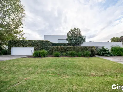 Venta Casa en Club de Campo San Diego Moreno