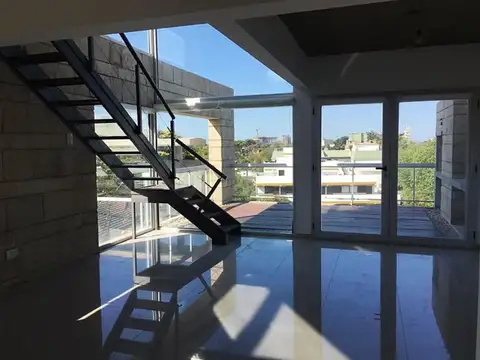 Departamento en venta - 2 Dormitorios 3 Baños - Pinamar