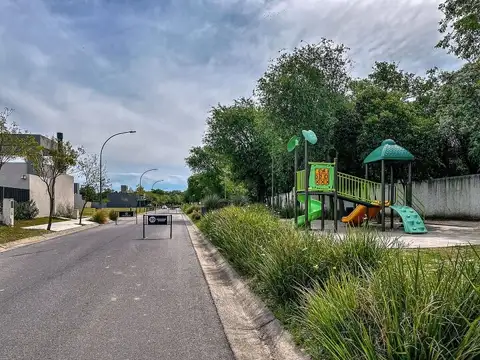 Terreno en Venta 26,90  mts Fondo