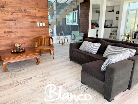 Casa en Alquiler al Norte