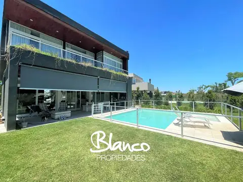 Casa en Alquiler de 3 dormitorios