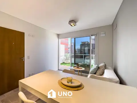 1º de Mayo y 9 de Julio - Amplio Dpto de 1 Dormitorio Externo. Cochera disponible.