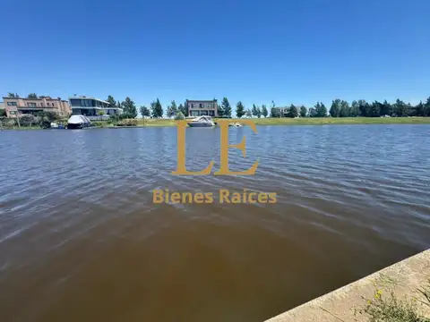 VENTA DE LOTE EN EL NAUDIR AL RIO