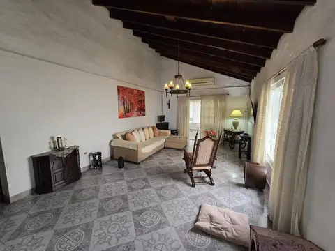 Casa en Venta en Villa Adelina, USD 286.000