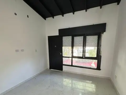 Depto Tipo Casa en Alquiler de 3 ambientes