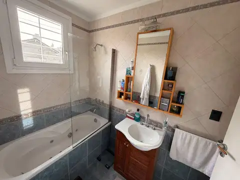 Departamento en Venta en La Lucila, USD 115.000