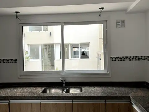 Departamento 4 ambientes con 2 baños