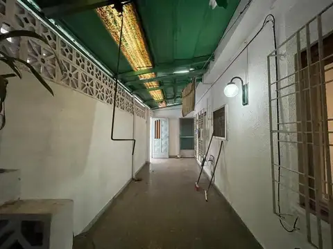 ESTA POTABLE..Tipo casa PB 2 amb. gran patio + espacio aereo