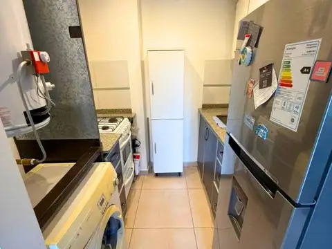 Monoambiente con Amplio Balcón en Venta en Lanús