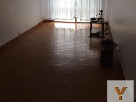 Departamento en venta - 2 Dormitorios 1 Baño - 84Mts2 - Bernal Oeste