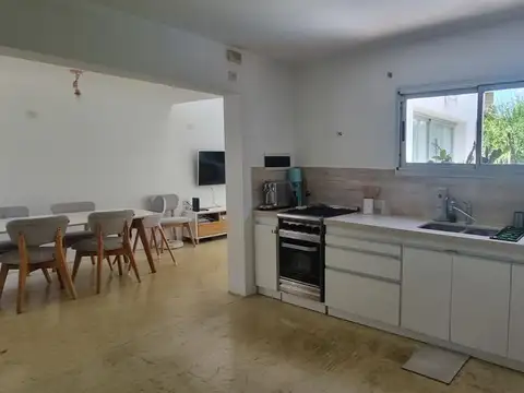 Casa en Alquiler en City Bell, USD 1.200