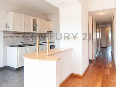 Departamento 6 ambientes con 2 baños